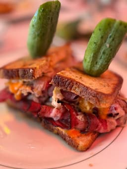 The Borscht Belt Delicatessen – Newtown’s Authentic NY-Style Jewish Deli Experience